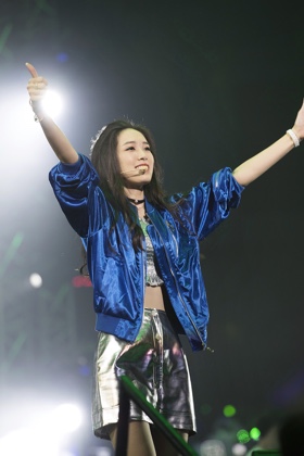 王一多(duō)爱奇艺尖叫之夜演唱会直播嘉宾